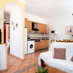 Fuente2 Piscina Común Famila *