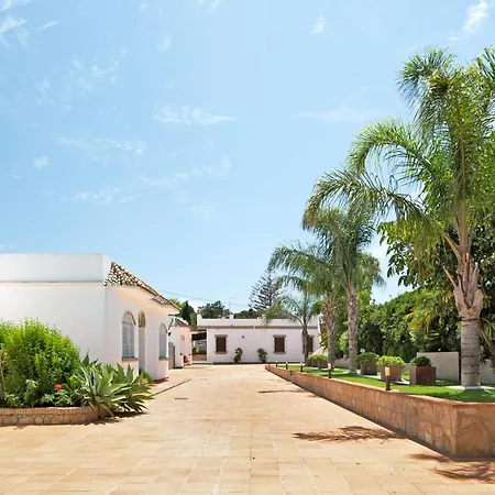 Fuente2 Piscina Común Famila Conil De La Frontera