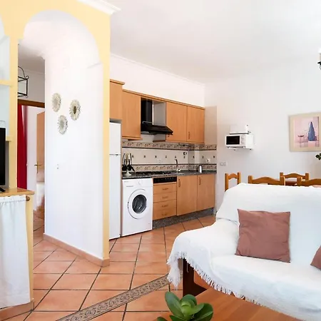 Fuente2 Piscina Comun Famila *