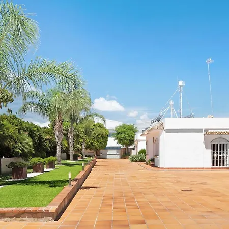 Fuente2 Piscina Comun Famila Landhuis Conil De La Frontera