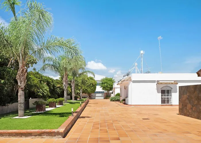 Fuente2 Piscina Comun Famila Casa de Campo Conil De La Frontera